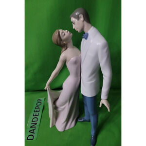 Lladro Happy Anniversary Couple Porcelain Figurine 6475 Spain VN78V Daisa 1997